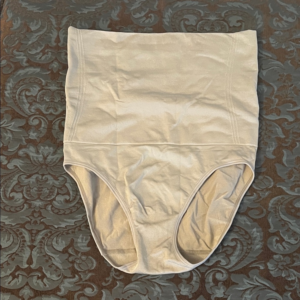 High-Waisted Cream Shapewear